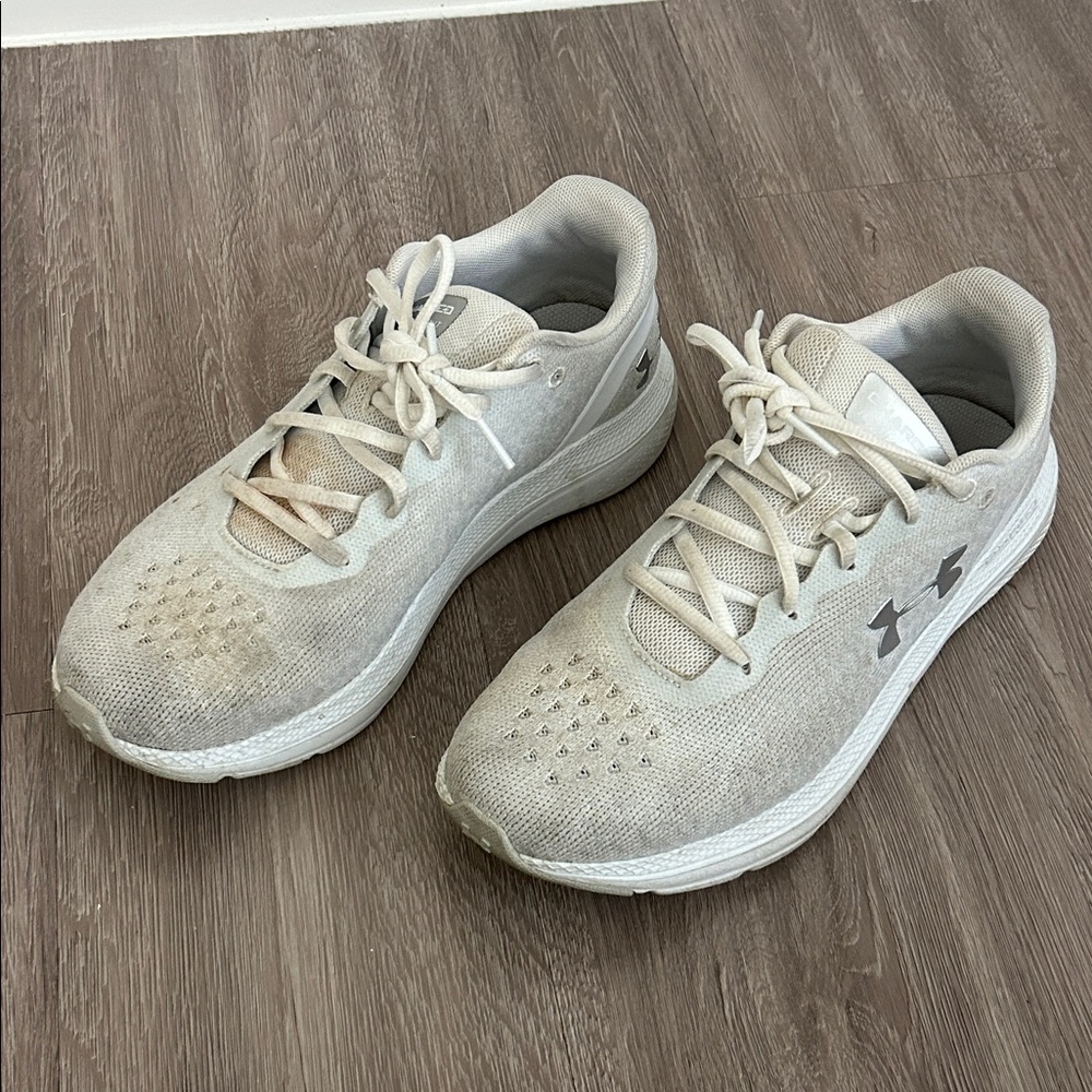 Under Armour Sneakers